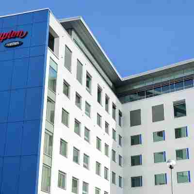 Hampton by Hilton London Luton Airport Hotel Exterior