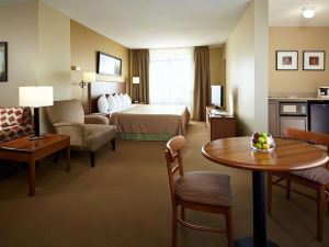 Quality Inn & Suites PE Trudeau Airport