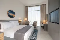 ذا فيرست كوليكشن في قرية جميرا الدائرية Hotels near Near massage