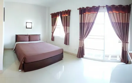 Pornkasem House