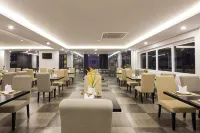 Maple Leaf Hotel & Apartment