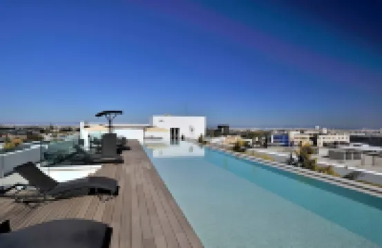 肯茲西迪馬魯夫酒店