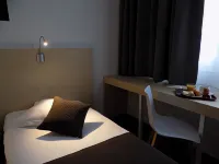 B&B Home Paris Mairie de Saint-Ouen Hotels in Saint-Ouen