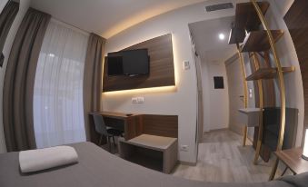 8Room Hotel