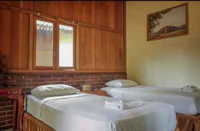 Balkondes Borobudur Hotels in Karangrejo