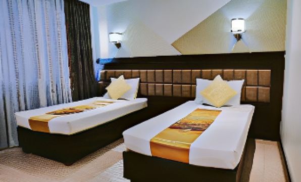 The VIP Hotel - Housity