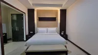 Mansinam Beach Hotel Hotel dekat KRIPIK DAN SEMPOLAN AYAM TEGAL JAYA