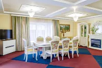 Zeeshtern Hotel