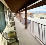Red Bear Inn Отели в г. Эннис