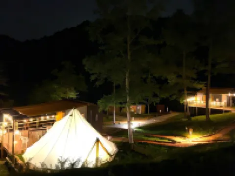 Glamping la Fonte 甲州のホテル