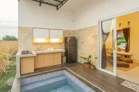 Prana Studio Villa Hotels in Prambanan