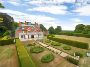 Saltcote Place