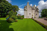 Barcaldine Castle - parking