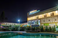 Three Eight Front One Boutique Batu Malang - Pools