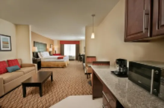 ホリデイ イン エクスプレス ホテル & スイーツ ピアソール by IHG