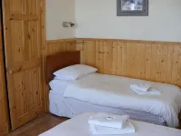 Trevelyan Hotel Hotels near Dealz