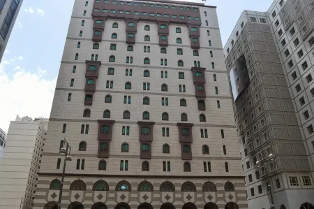 Al-Andalus Palace Golden