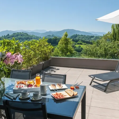 FeelFree Stays Basoa