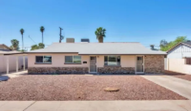 Heated Pool & Hot Tub ⭐️ Mins to Old Town, ASU, Hiking and ⛳️