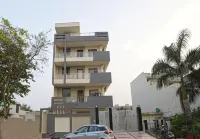 The Vertigo Hotel Noida - bar