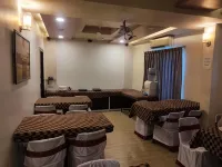 Hotel Vaishnavi - parking