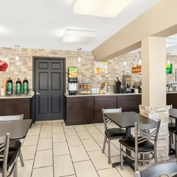 Quality Inn Cleveland Airport