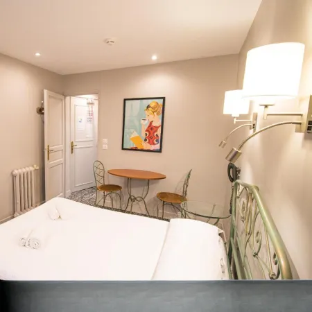 Port Royal Hotel Отели рядом с достопримечательностью «Высшая нормальная школа»