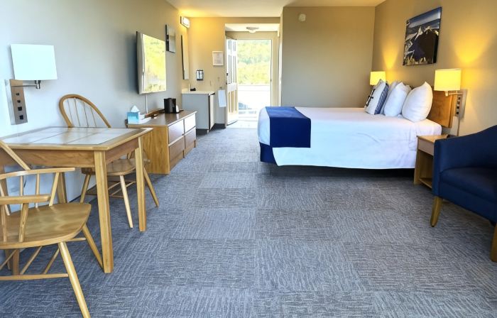 Atlantic Eyrie Lodge