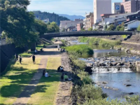 仁屋日落酒店 by 紫