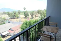 C Cha-Am Hotel - Mountain view