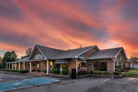 Dannys Hotel Suites, SureStay Collection by Best Western