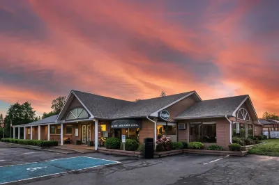 Dannys Hotel Suites, SureStay Collection by Best Western Các khách sạn ở Bathurst