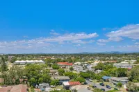 Direct Collective - Sea Breeze Mooloolaba Hotels in Buddina
