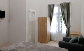 Guest House Syariah Bunga Intan RedPartner 썸네일