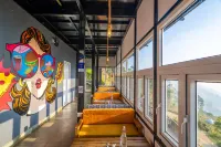 Zostel Plus Poombarai, Kodaikanal