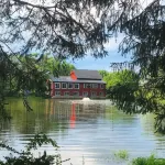Rainbow Mountain Resort - Lgbtq Friendly Hotels in Hope