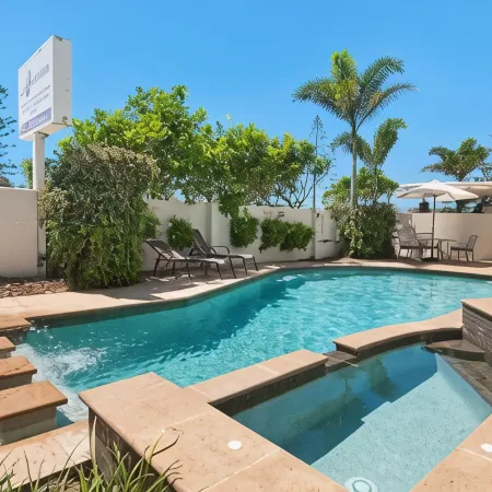 Meridian Alex Beach Apartments