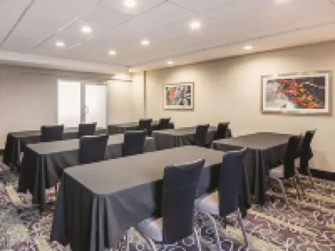 La Quinta Inn & Suites by Wyndham Austin Near the Domain