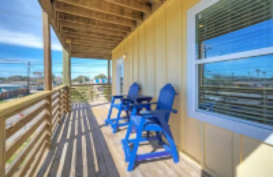 Sleeps 28 2 Homes w Boat Dock Waterfront Pool Laguna Village Haven