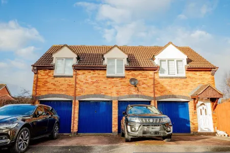 Host & Stay - Chichester Close