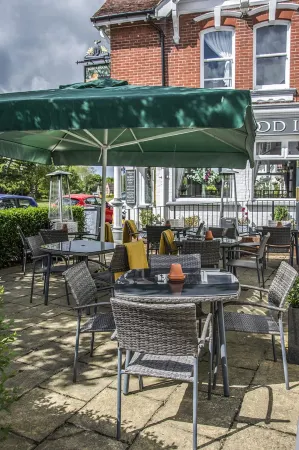 The Robin Hood Inn Отели в г. Уотерлувилл