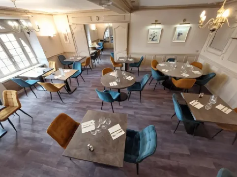 Logis Hôtels - Hôtel et Restaurant le Lion d'Or