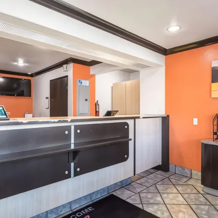 Motel 6 Riverside, CA - UCR East