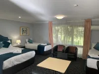 Town & Country Motor Inn Hotels in Forbes