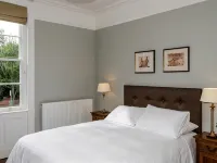 The Lions Hotels near Balderton Lake