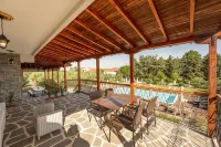 Kalisun Pool House by Georgalas