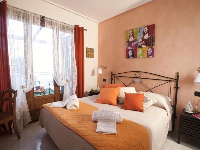 B&B Elena