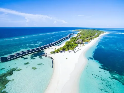 Kuredu Island Resort & Spa - Pool