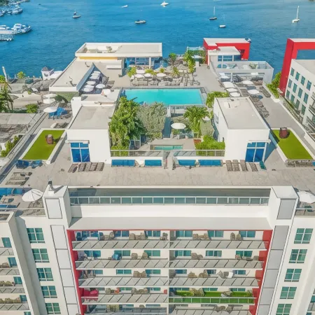Front Bay View Terrace Rooftop Pool Near Beach