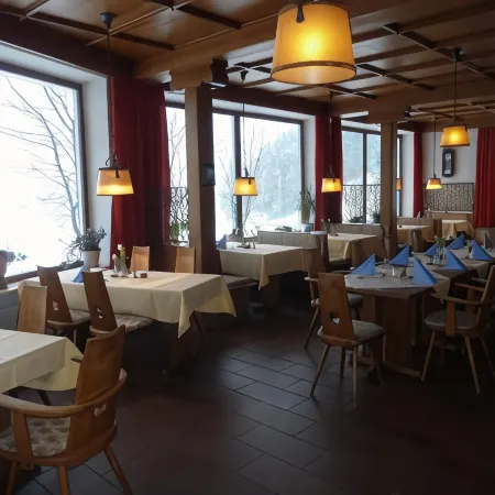 Alpenhotel Beslhof Отели в г. Рамзау
